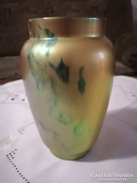 Zsolnay eozin shield seal labrador vase