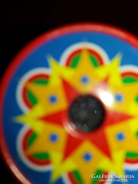 Retro Lemezáru lemez fém kaleidoszkóp tekerős nézegető játék hibátlan a képek szerint