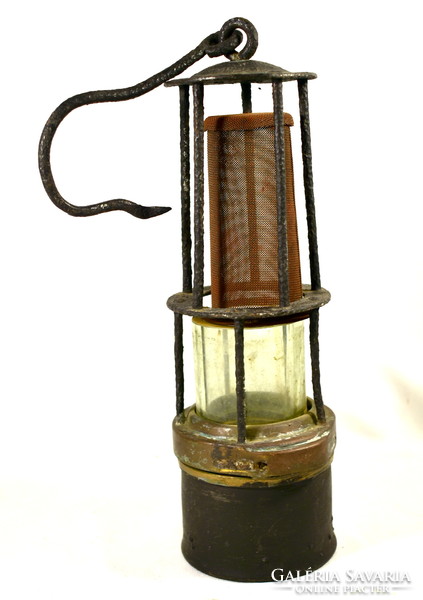 A real old miner's lamp!