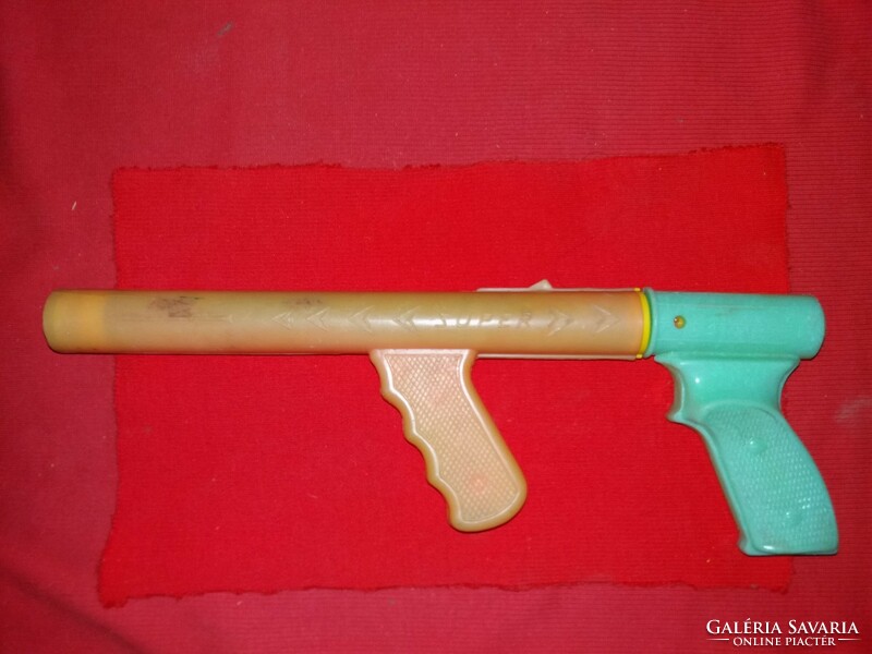 Old 1970s tobacconist bazaar item Hungarian plastic water gun beach toy flawless according to the pictures