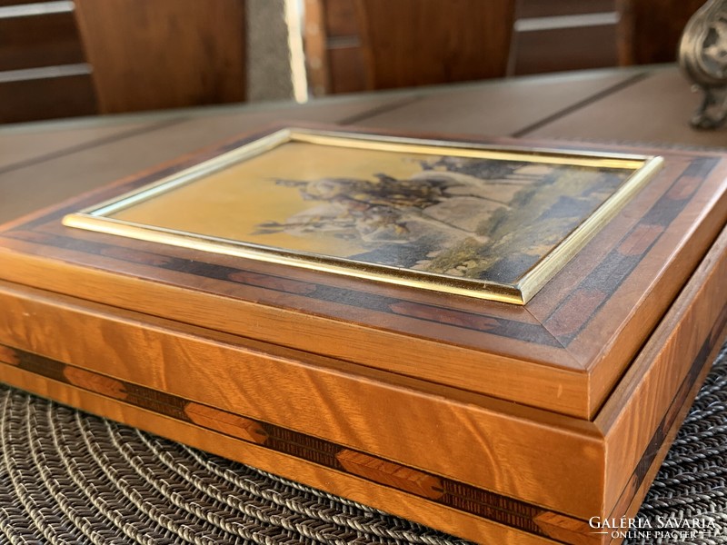 Wooden box with a picture of leader Árpád, which is part of the Feszty panorama, wooden box with print