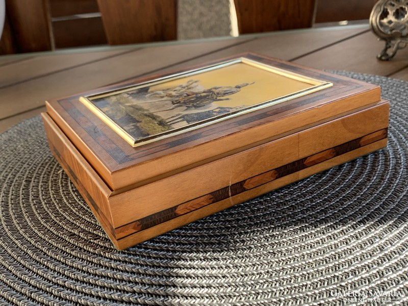 Wooden box with a picture of leader Árpád, which is part of the Feszty panorama, wooden box with print