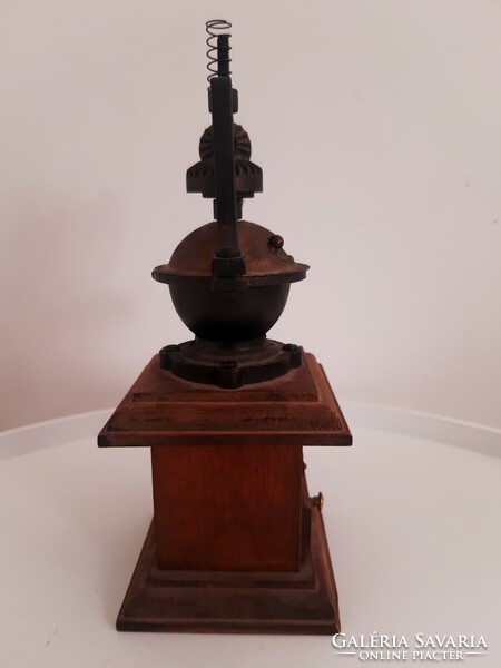 Old pepper mill