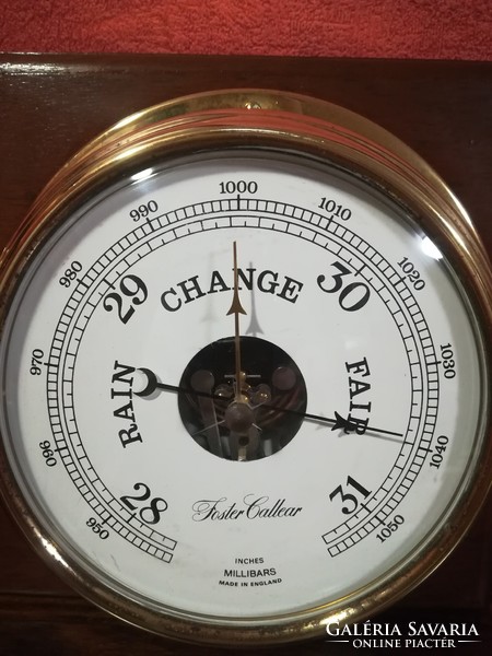 Large foster callear boat clock and foster callear barometer, 20 cm in diameter.