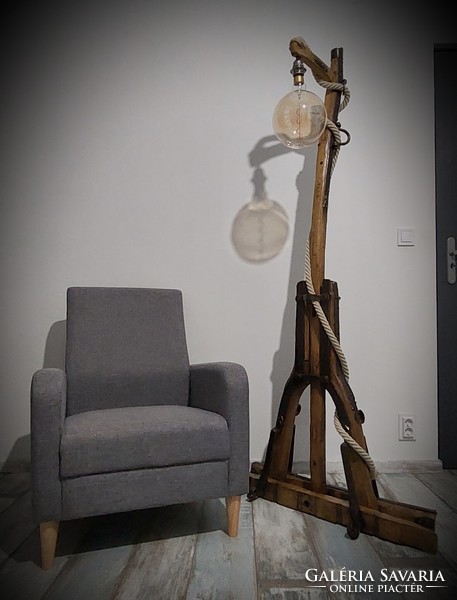 Design floor lamp, unique industrial floor lamp, old wood, cart axle floor lamp, eco, self-made