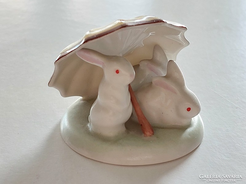 Régi Hollóházi porcelán húsvéti nyuszik sárga esernyő alatt