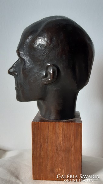 András Beck: statue of Béla Bartók (1948)