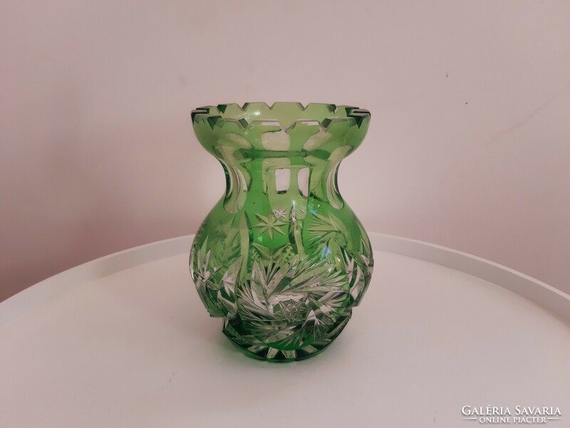 Green colored lead crystal vase with lip rotating pattern