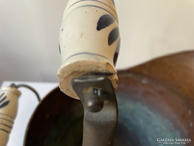 Large copper pot with porcelain handle