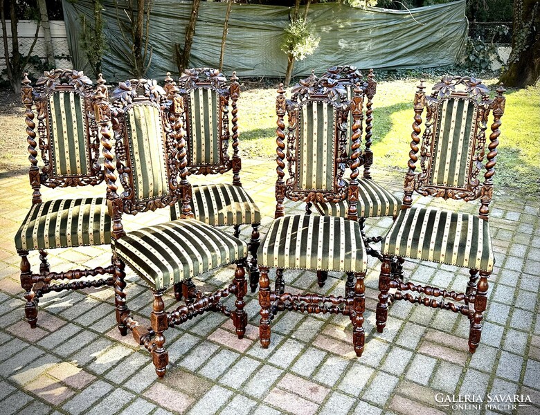 Neo-Renaissance chairs