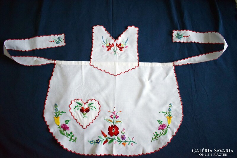 Apron embroidered Kalocsa pattern retro needlework, pocket pocket 58 x 58 cm + belt, adult size