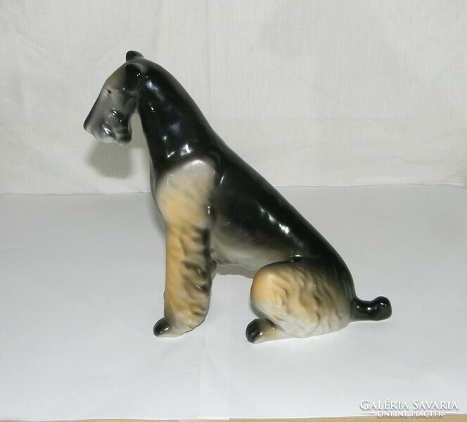 Foxy dog i.O. Raven House porcelain figurine - 18 cm