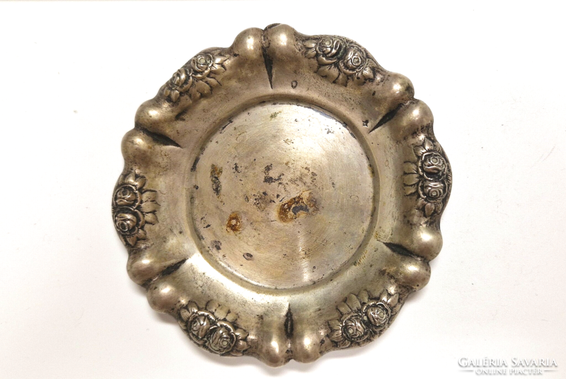 Silver bowl with rose pattern