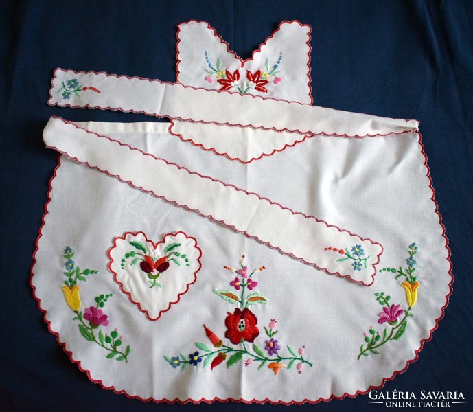 Apron embroidered Kalocsa pattern retro needlework, pocket pocket 58 x 58 cm + belt, adult size