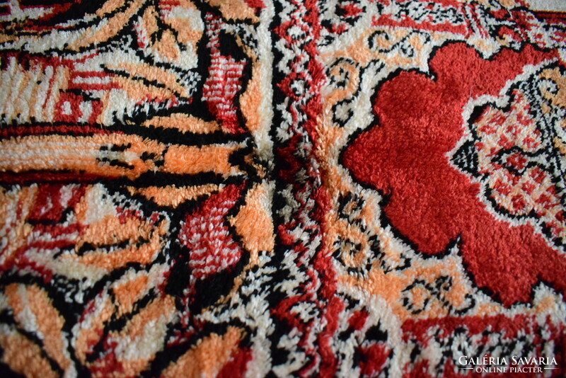 Török dzsámi mintás falvédő szőnyeg , falikárpit , falidísz , selyemmokett 111 x 53 cm + rojt