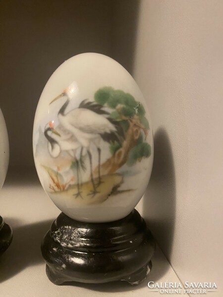 Kínai porcelán tojások porcelán talpon