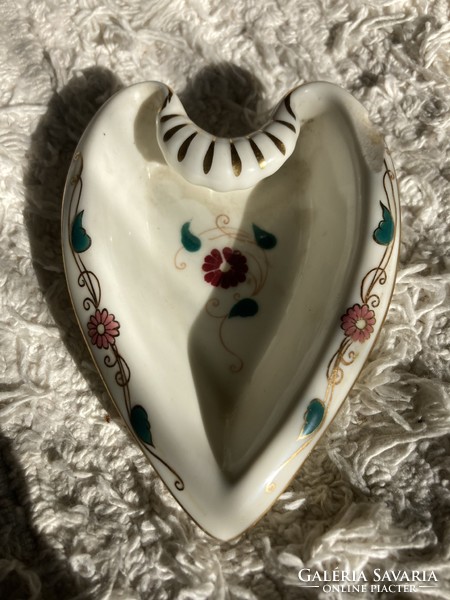 Zsolnay 3168 heart shaped ashtray