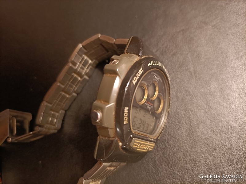 Casio illuminator watch