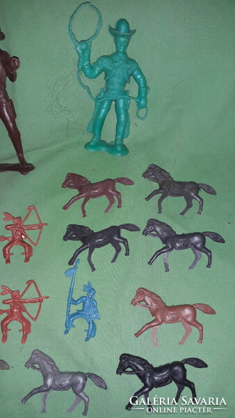 Retro traffic goods western plastic toy soldier set Indians cowboys riders 23 pcs as shown in the pictures