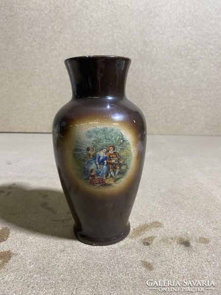 Német, régi porcelán váza, kézzel festett, 20 cm-es magasságú. 2267