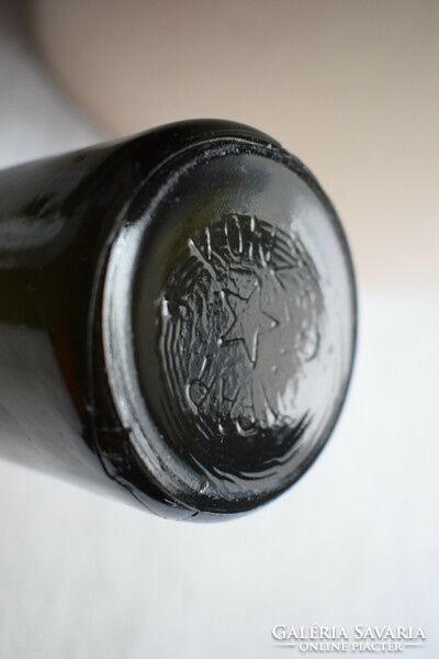 Régi sörösüveg , sör palack Konzervipar (vörös) csillag jelzés , 0,5 L