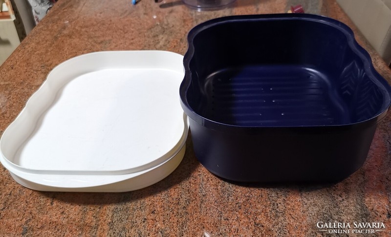 Tupperware  nagy kenyértartó