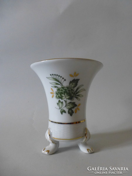 Hollóháza Erika patterned vase with lion's claws