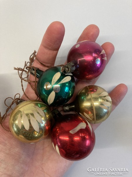 Régi üveg karácsonyfadísz kisméretű mini gömbdísz festett