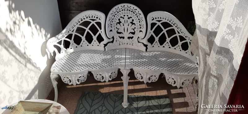 Cast aluminum garden bench