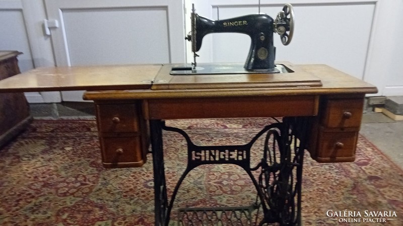 Singer sewing machine