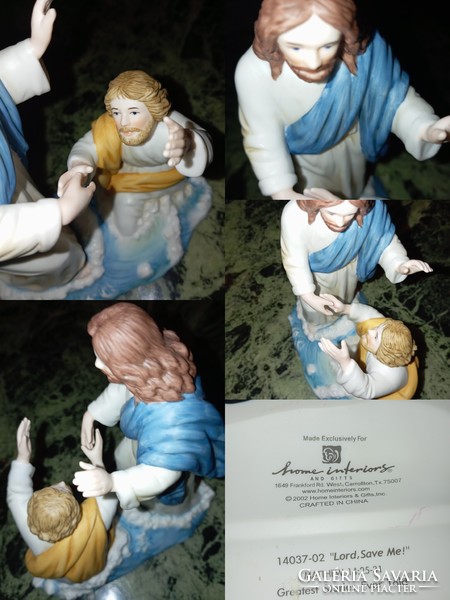 Porcelain statue of Jesus. Prayer.