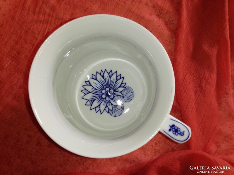 New, onion-patterned porcelain mug, cup....6 Dl. .