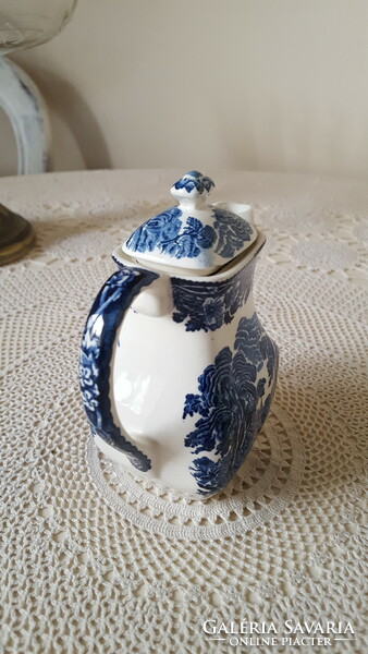 Small English Wedgwood porcelain jug, spout
