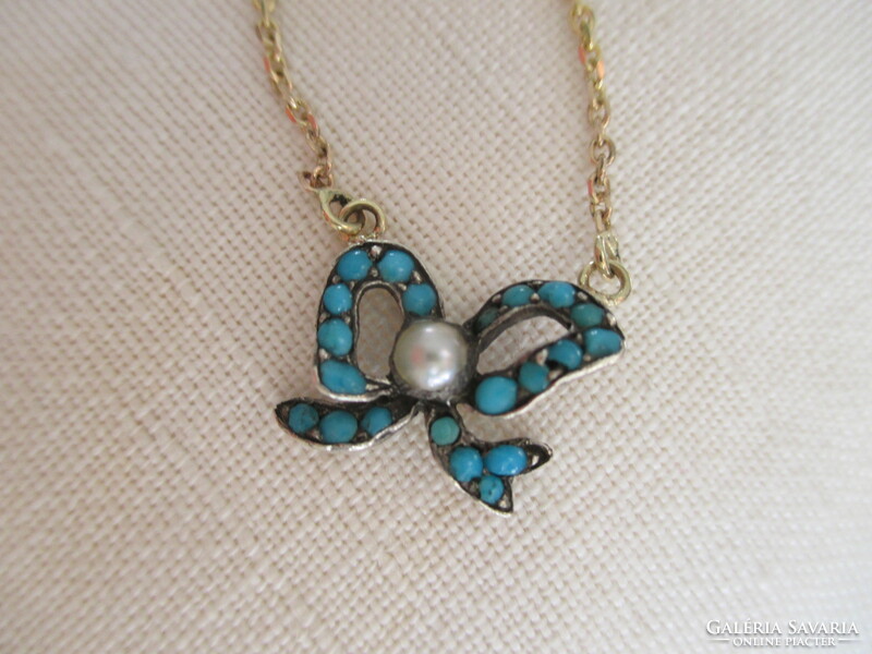 Antique necklace: Biedermeier bow with turquoise stones, pearls, gold chain