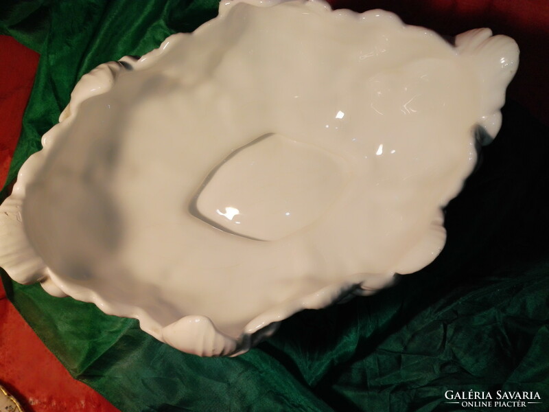 Olasz porcelán asztalközép.