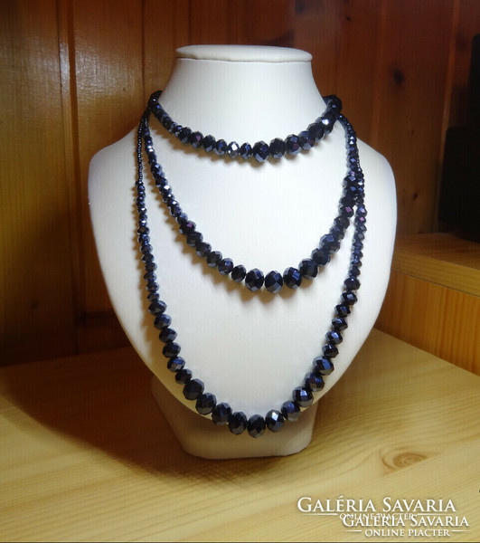 Ebony, polished, 3-row necklace strung with pearls.