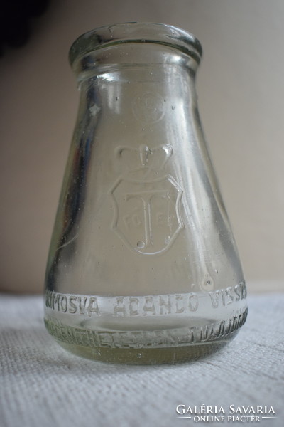 Capital Dairy Factory r.T. Yoghurt yogurt bottle 1944 patterned acid-etched mark in main milk material
