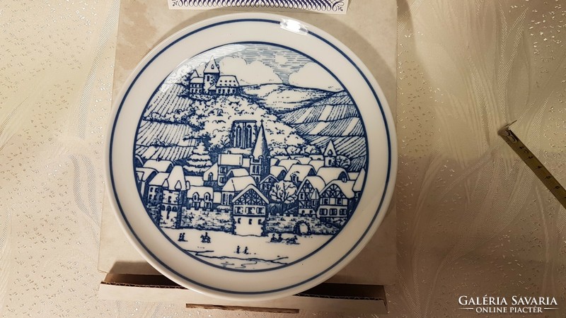 Flawless, in original box, with certificate, German wall plate, 20 cm diameter