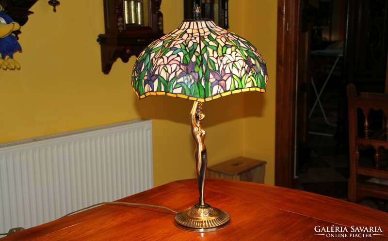 Tiffany lamp in the shape of a woman 60 cm 1.