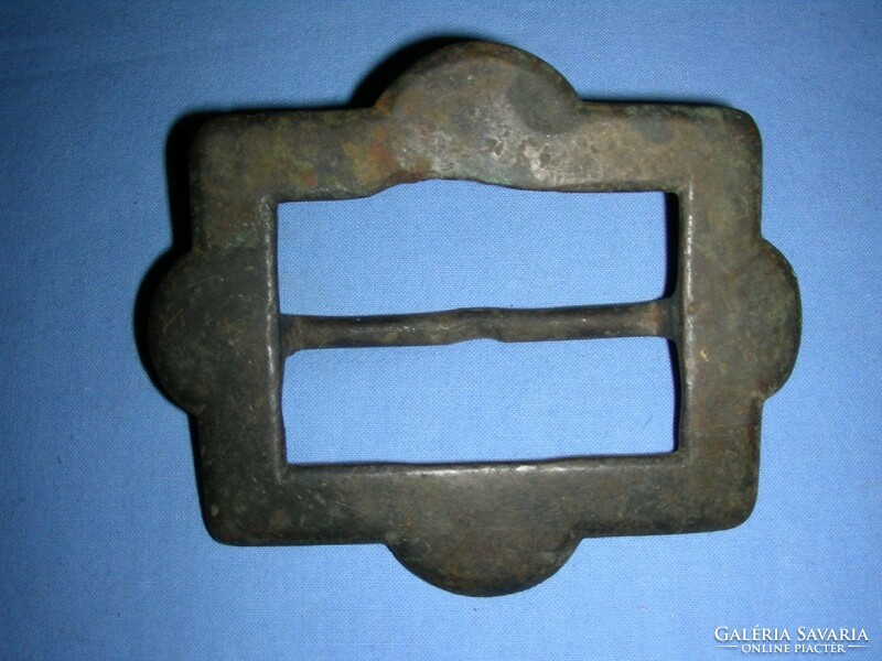 Antique copper column buckle