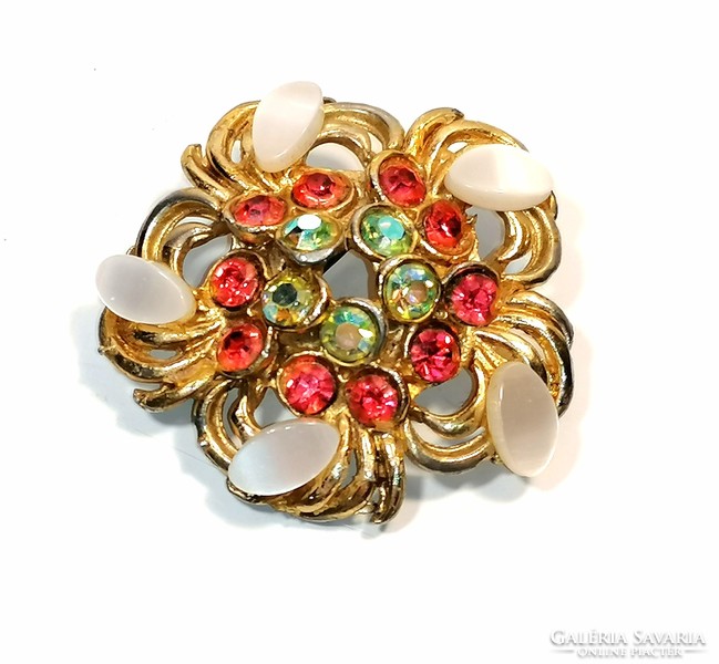 Antique brooch (615)