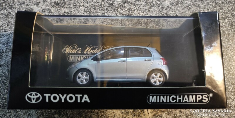 Minichamps toyota yaris mk2 1/43. 5 Door