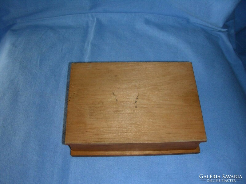 Keleti fából készült szivarka doboz