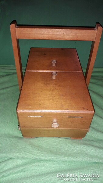 Old, good condition, hinged openable polished wooden sewing box 30 x 14 x 16 cm as shown in the pictures