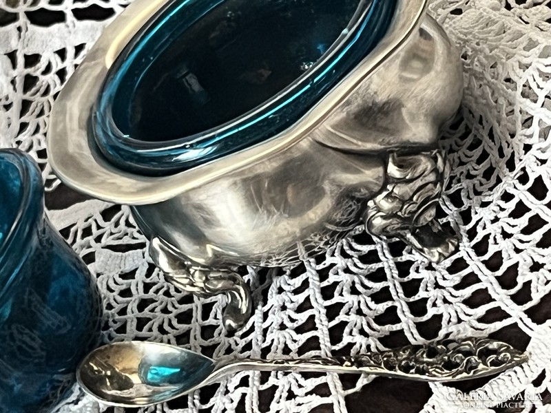 Silver-plated spice glass with insert