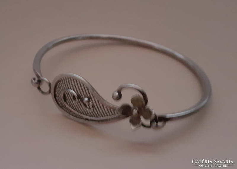 Old richly silver-plated custom bracelet bracelet