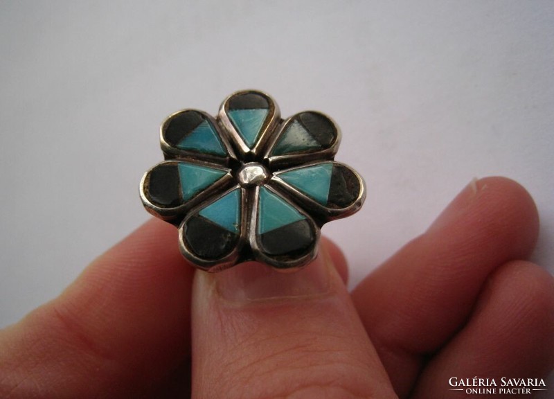 Turquoise and onyx stone flower silver ring, Indian handicraft