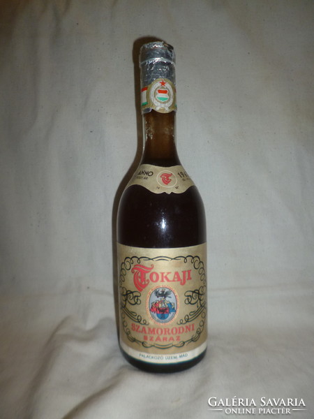 Tokaji szamorodni száraz  bor 0,5 liter 1967
