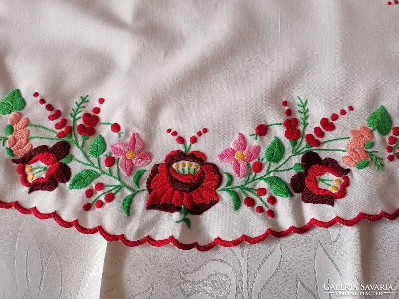 Embroidered apron from Kalocsa