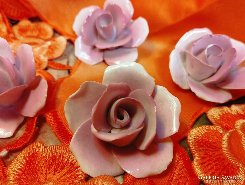 4 db. kézzel formázott rózsaszínű angol porcelán rózsa